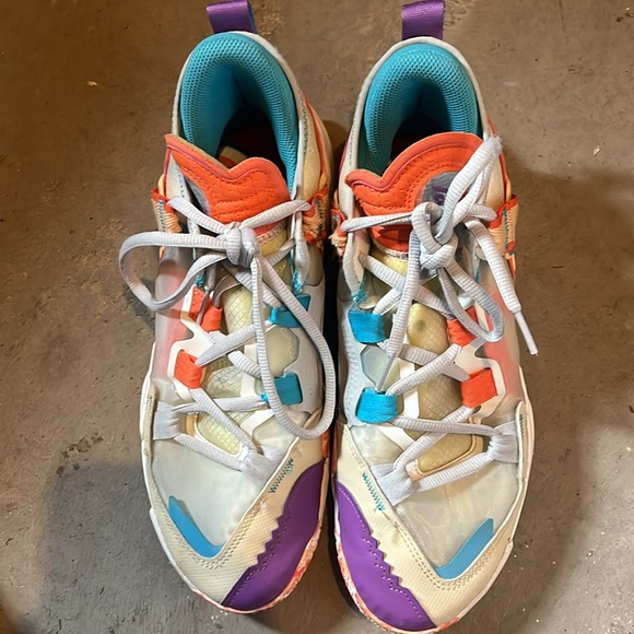 Jordans WHY NOT .5 basketball shoes excellent condition 9.5 - Picture 4 of 7